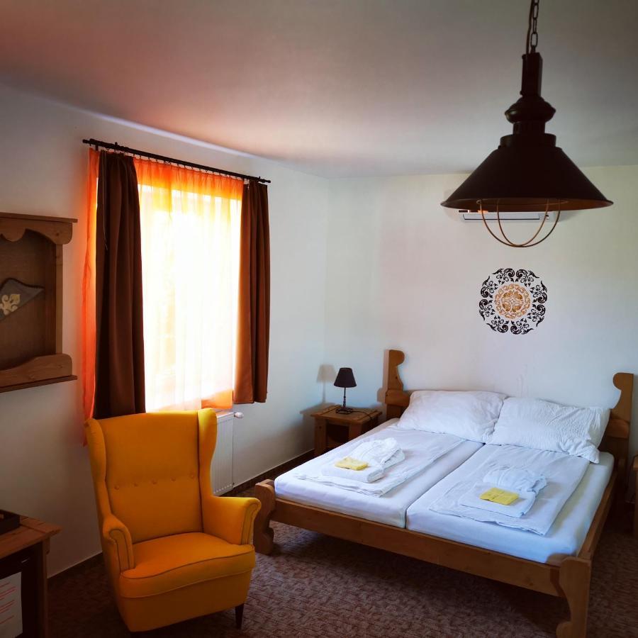 Bed and Breakfast Szabolcs Vezer Panzio Экстерьер фото