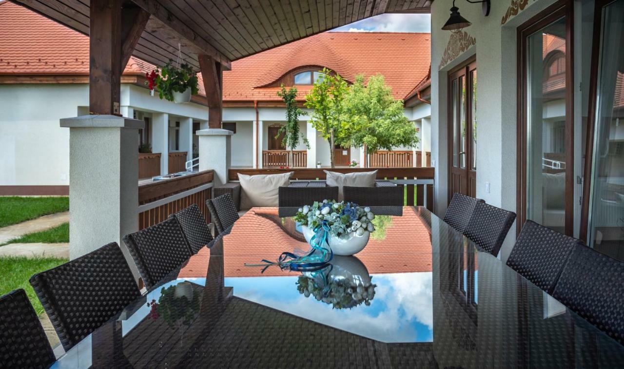 Bed and Breakfast Szabolcs Vezer Panzio Экстерьер фото