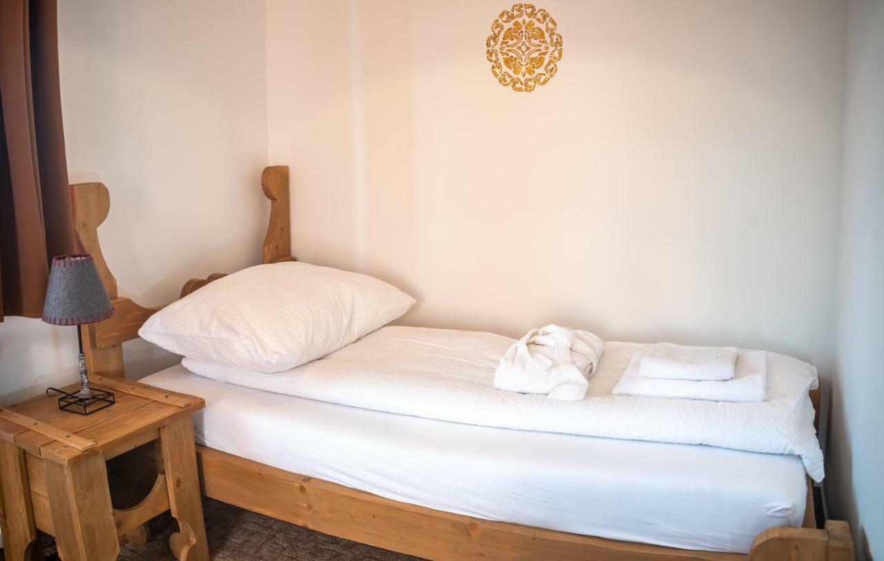Bed and Breakfast Szabolcs Vezer Panzio Экстерьер фото